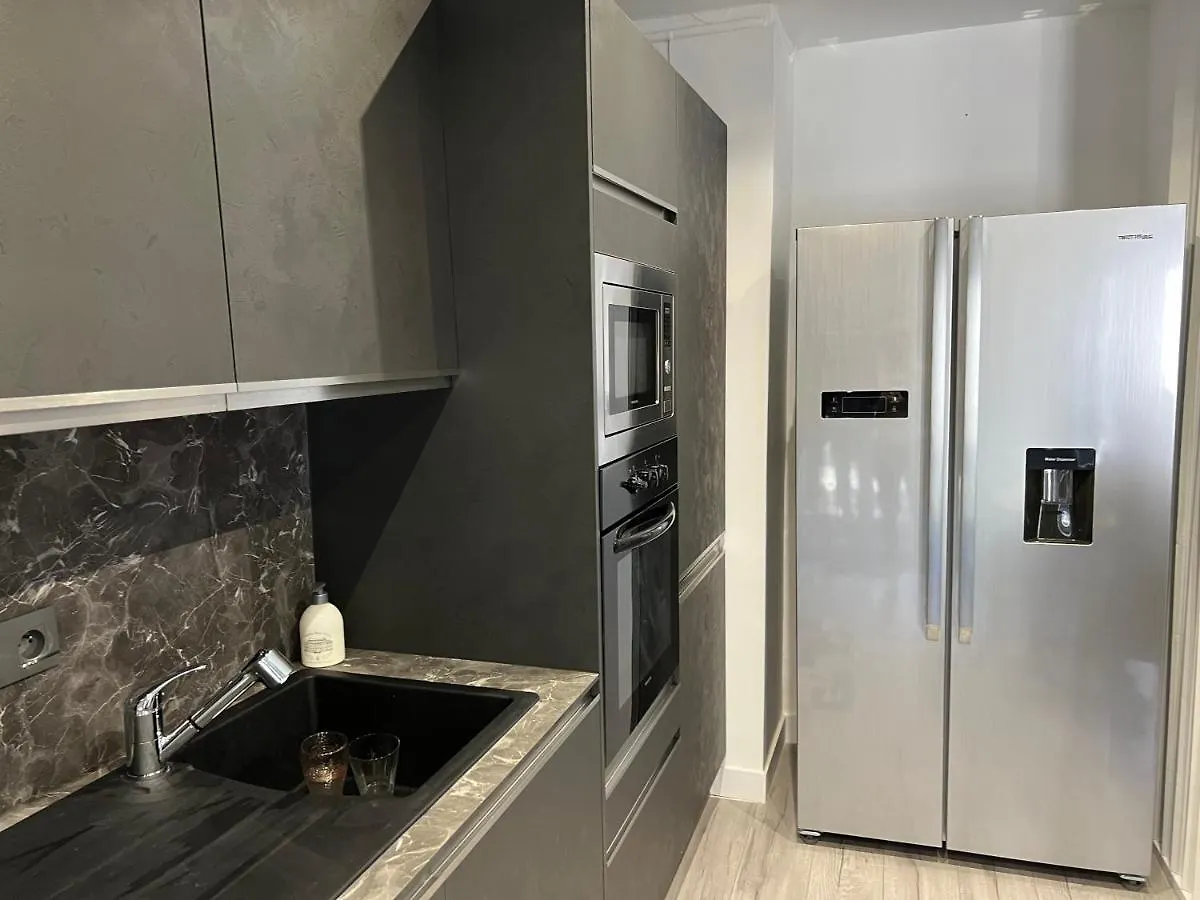 Gorgeous 2 Bedrooms Holiday Apartement Nice