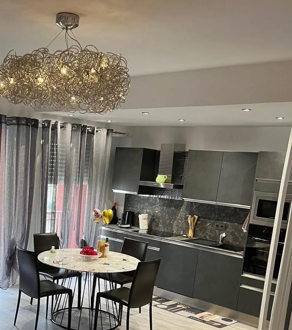 Gorgeous 2 Bedrooms Holiday Apartement Nice