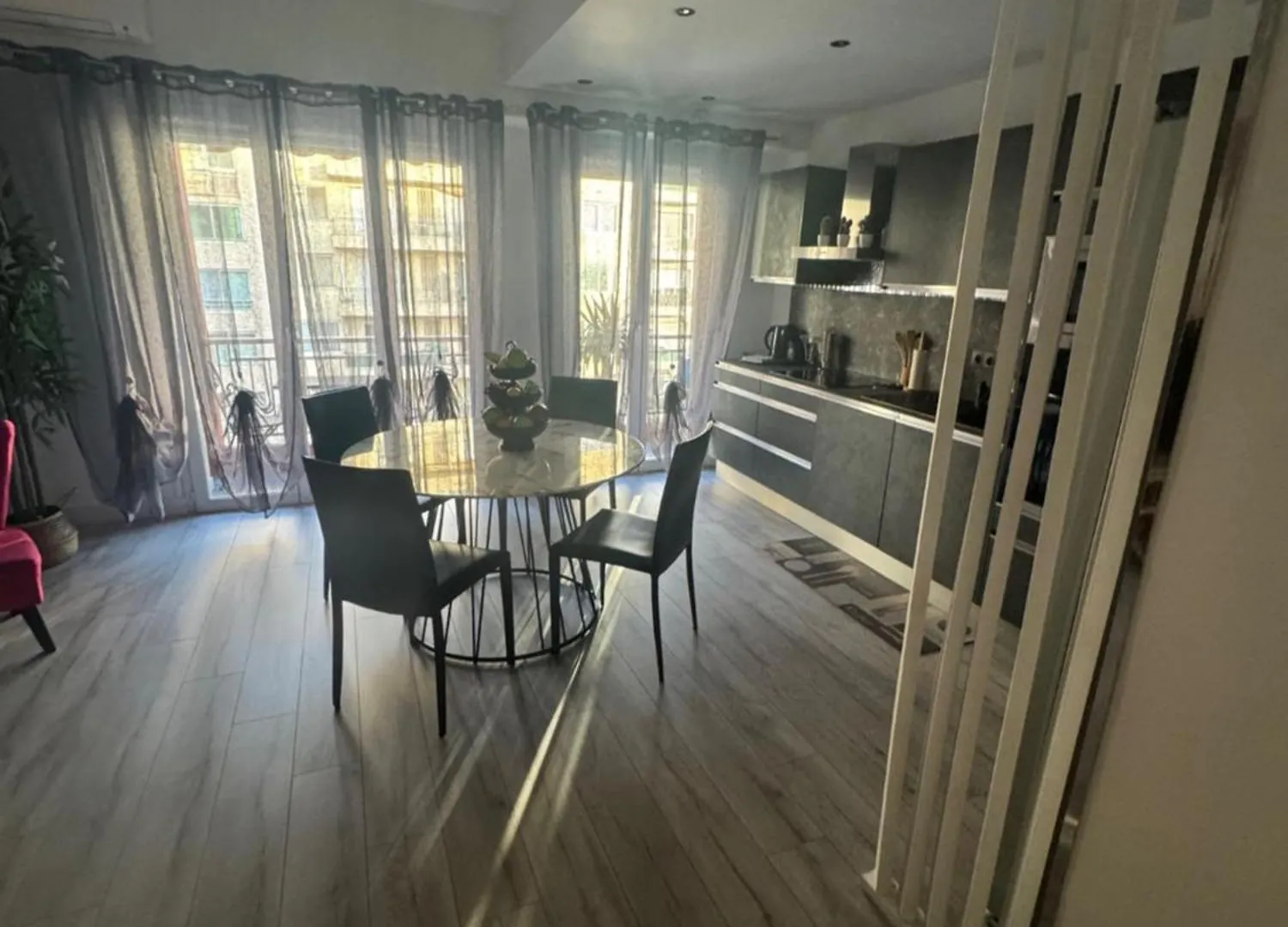 Gorgeous 2 Bedrooms Holiday Apartement Nice