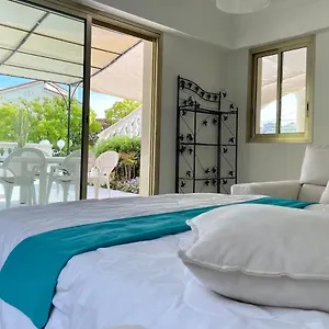 Rez De Jardin De 65m2 Dans A Nice